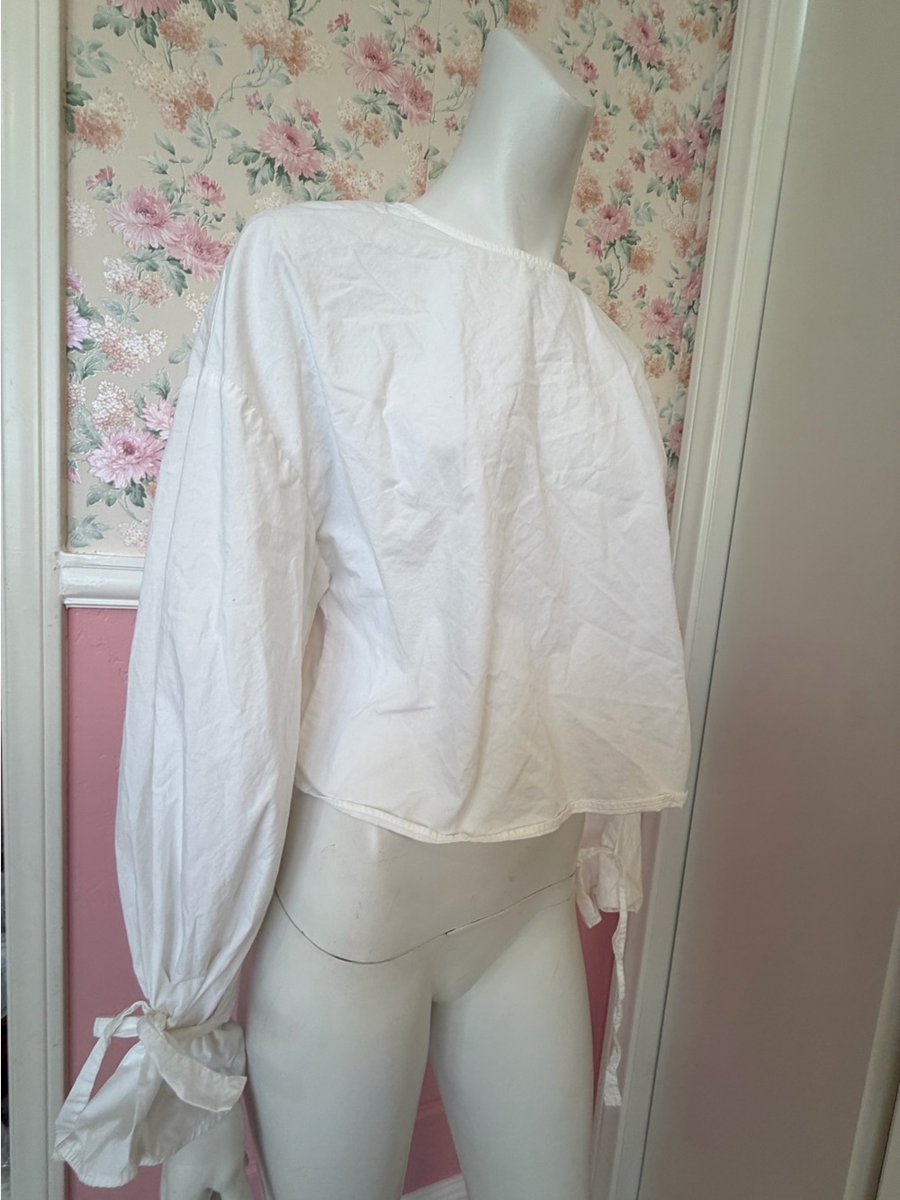 Wilfred White Long-Sleeve Tie Cuff Blouse